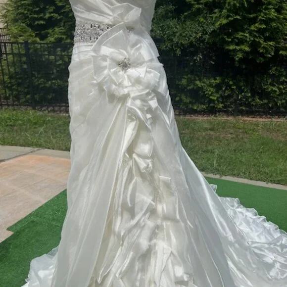 NWT Maggie Sottero Wedding Dress Strapless Organza Ivory Size 10 - Picture 6 of 15
